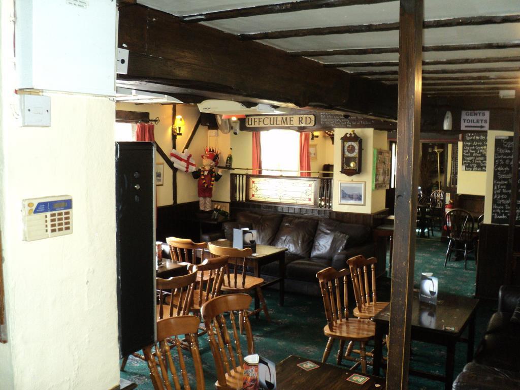 Ostler Inn Uffculme Exterior foto